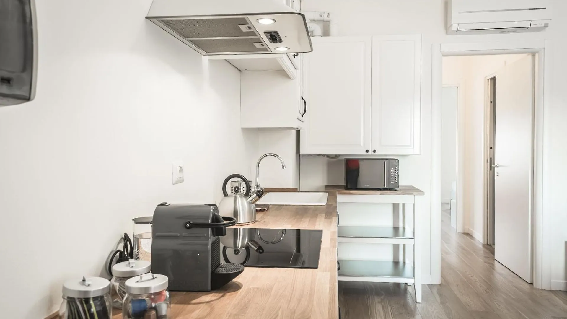 Brera Apartments In Porta Volta Milan 0*,