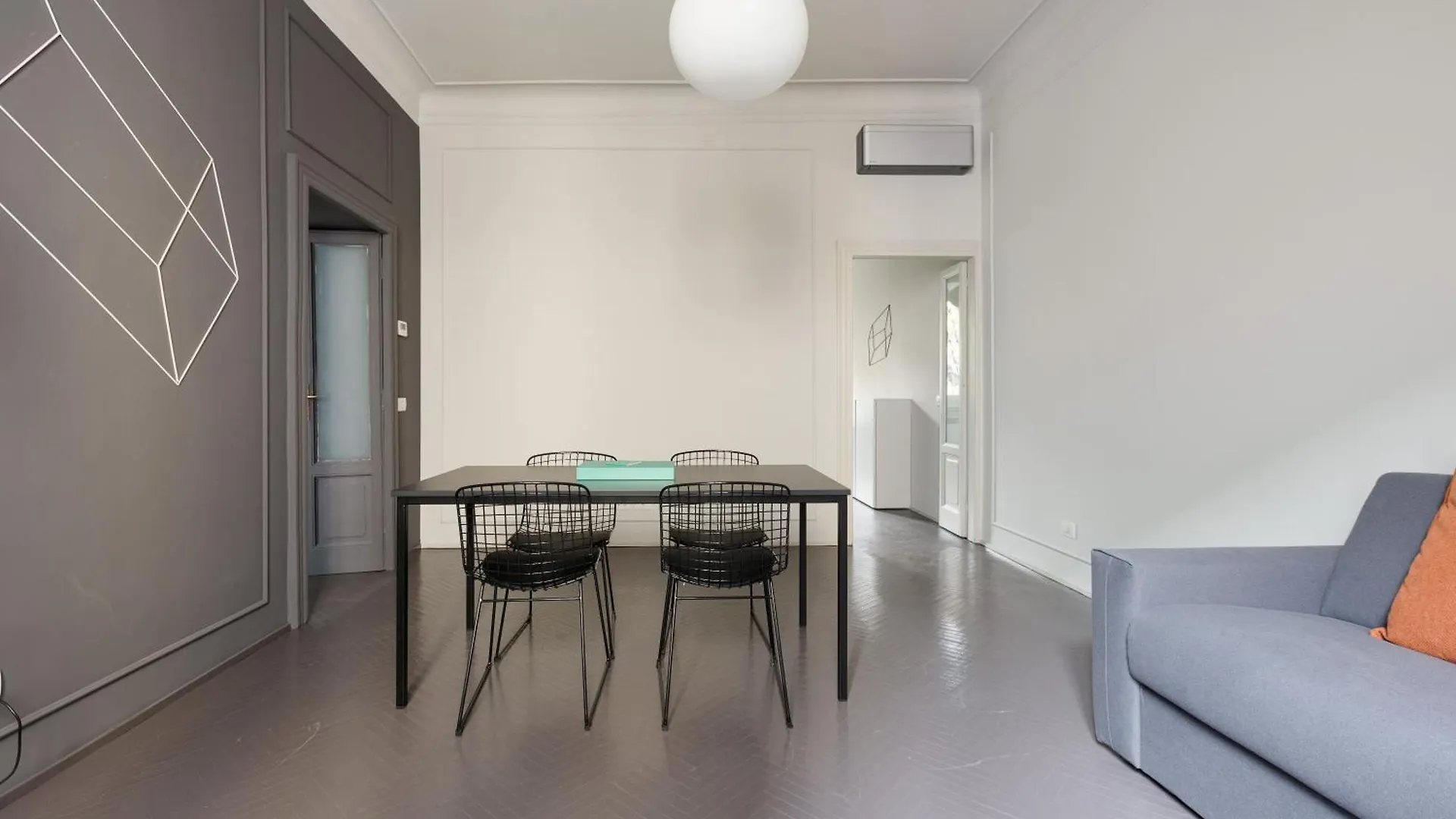 Brera Apartments In Porta Volta Milan Italy